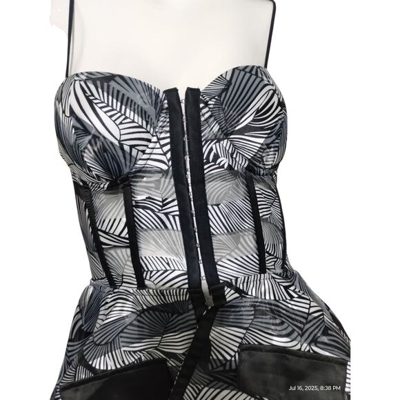 AKIRA Women's size Large Hi-Low Whimsigoth Witchy Vampire Fairygoth Corset Top - Picture 7 of 12